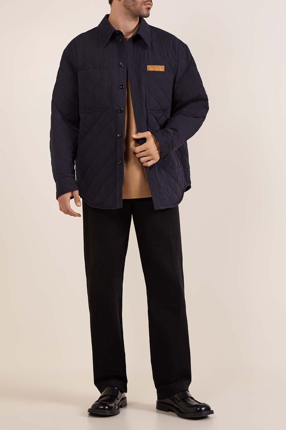 תמונת כל הלוק של ז'קט קווילט